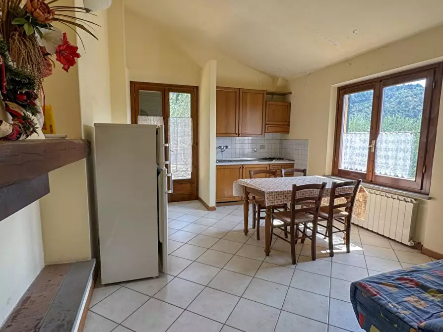 Immagine 49 di Casa colonica in vendita  a Lamporecchio