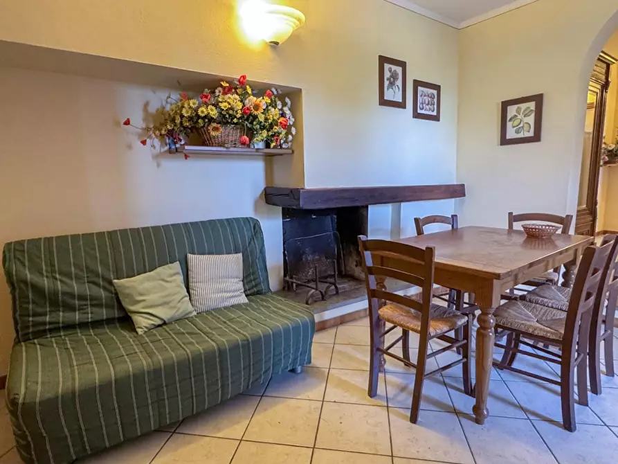 Immagine 13 di Casa colonica in vendita  a Lamporecchio