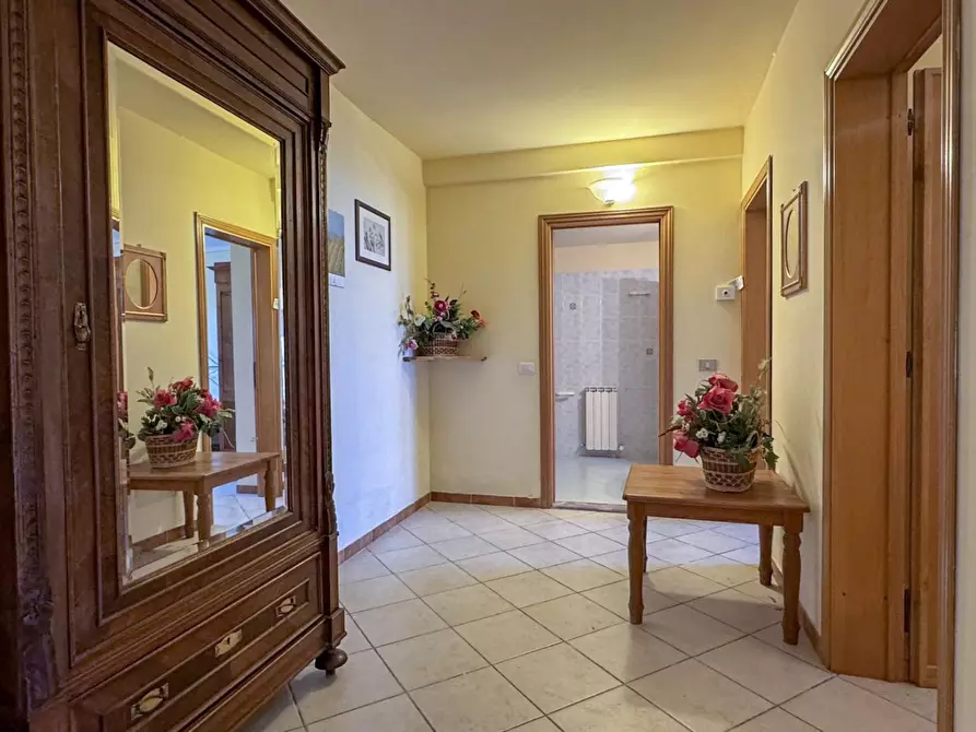 Immagine 14 di Casa colonica in vendita  a Lamporecchio