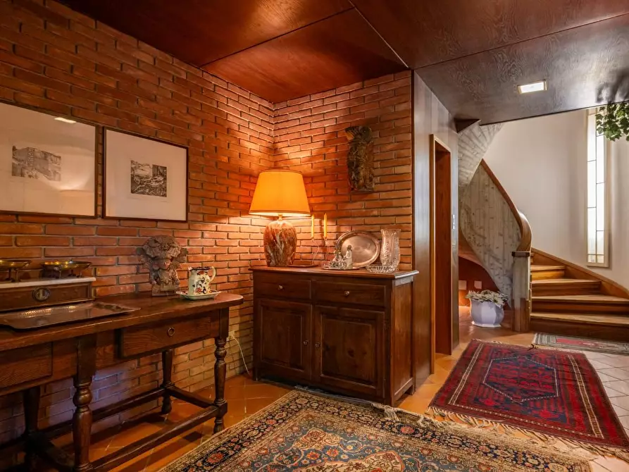 Immagine 2 di Casa quadrifamiliare in vendita  a Pontedera