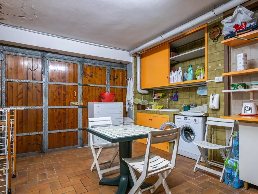 Immagine 44 di Casa quadrifamiliare in vendita  a Pontedera