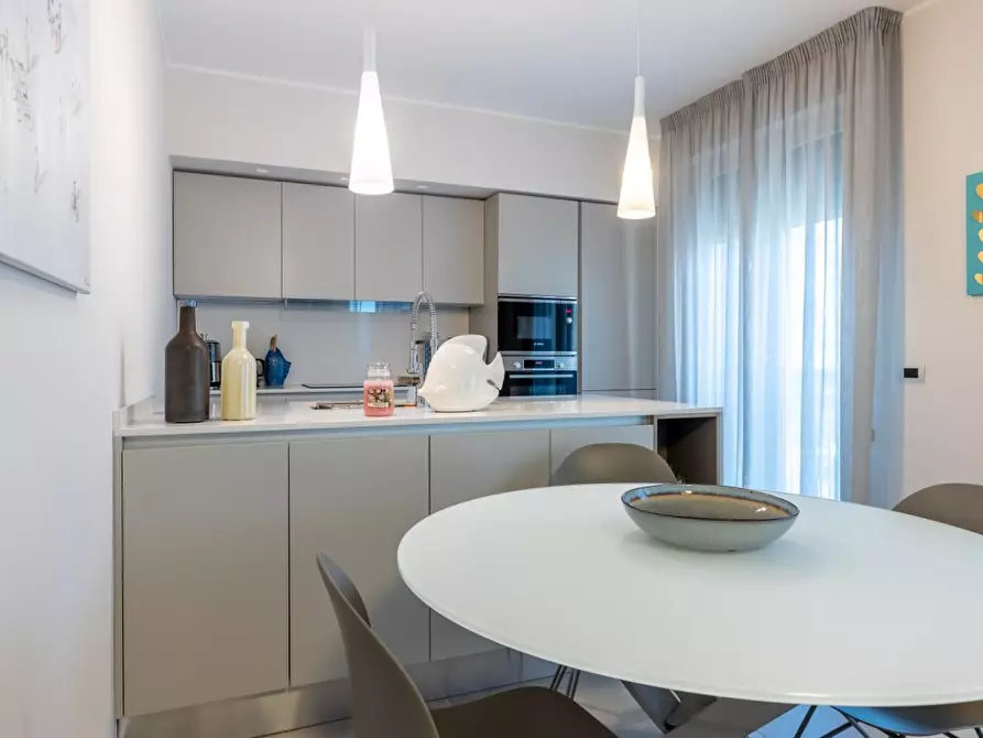 Immagine 5 di Appartamento in vendita  a Viareggio