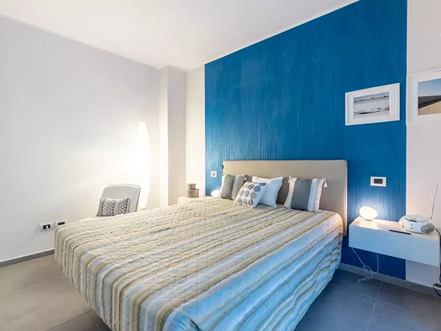 Immagine 10 di Appartamento in vendita  a Viareggio