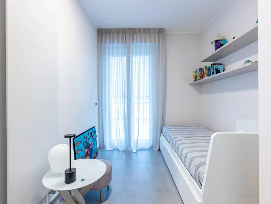 Immagine 14 di Appartamento in vendita  a Viareggio