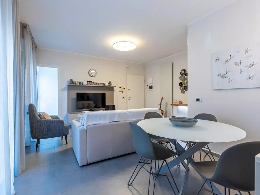 Immagine 7 di Appartamento in vendita  a Viareggio