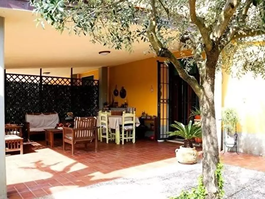 Immagine 14 di Villetta a schiera in vendita  a Porcari