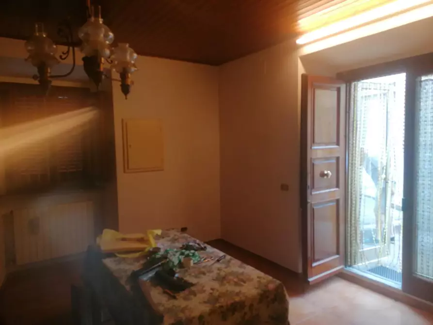 Immagine 2 di Appartamento in vendita  a Carmignano