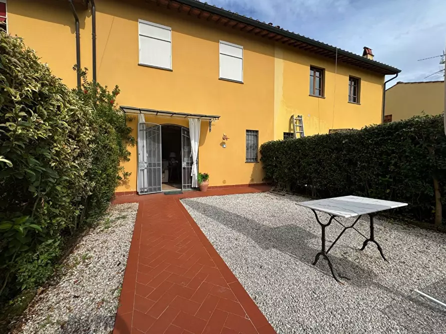 Immagine 8 di Villetta a schiera in vendita  a Massarosa