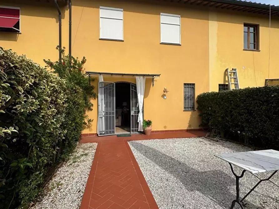 Immagine 30 di Villetta a schiera in vendita  a Massarosa