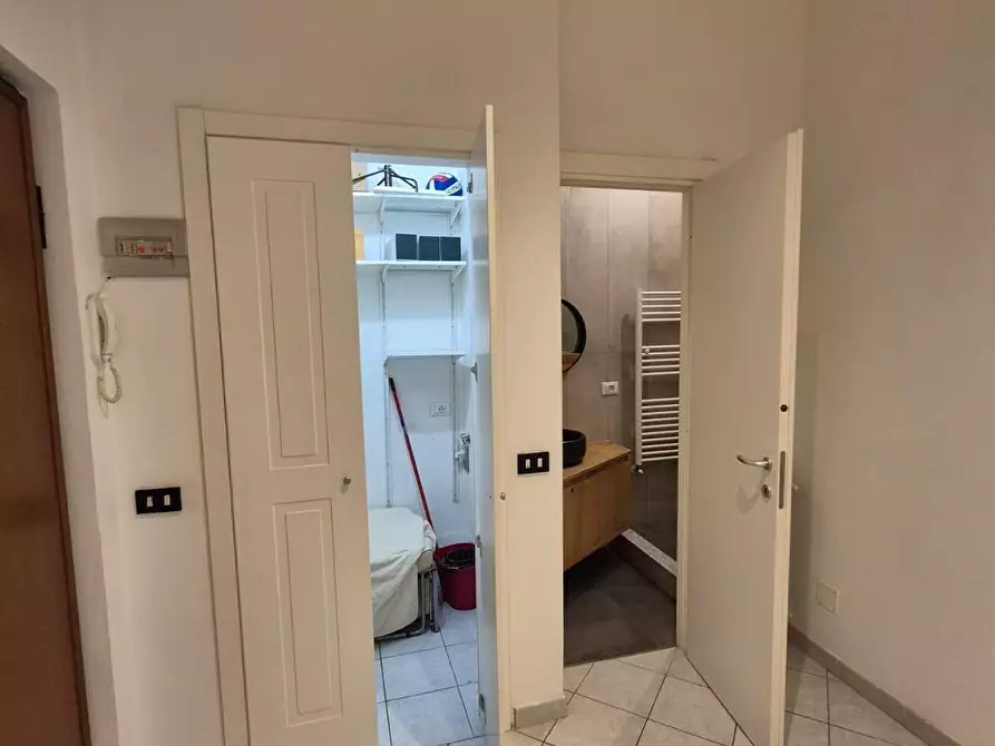 Immagine 6 di Appartamento in affitto  a La Spezia