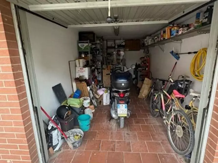 Immagine 35 di Appartamento in vendita  a Collesalvetti