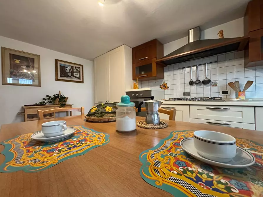 Immagine 9 di Appartamento in vendita  a Camaiore