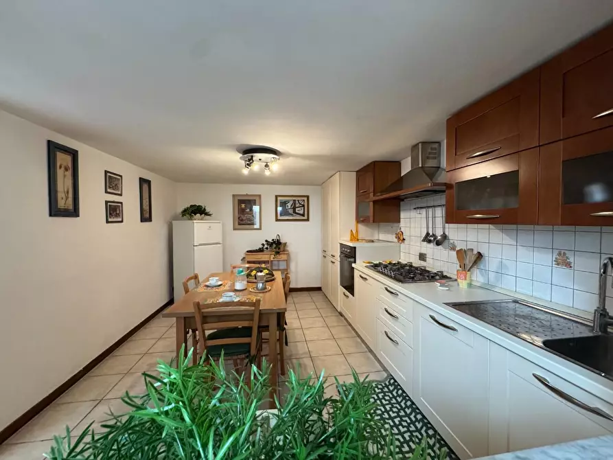 Immagine 22 di Appartamento in vendita  a Camaiore