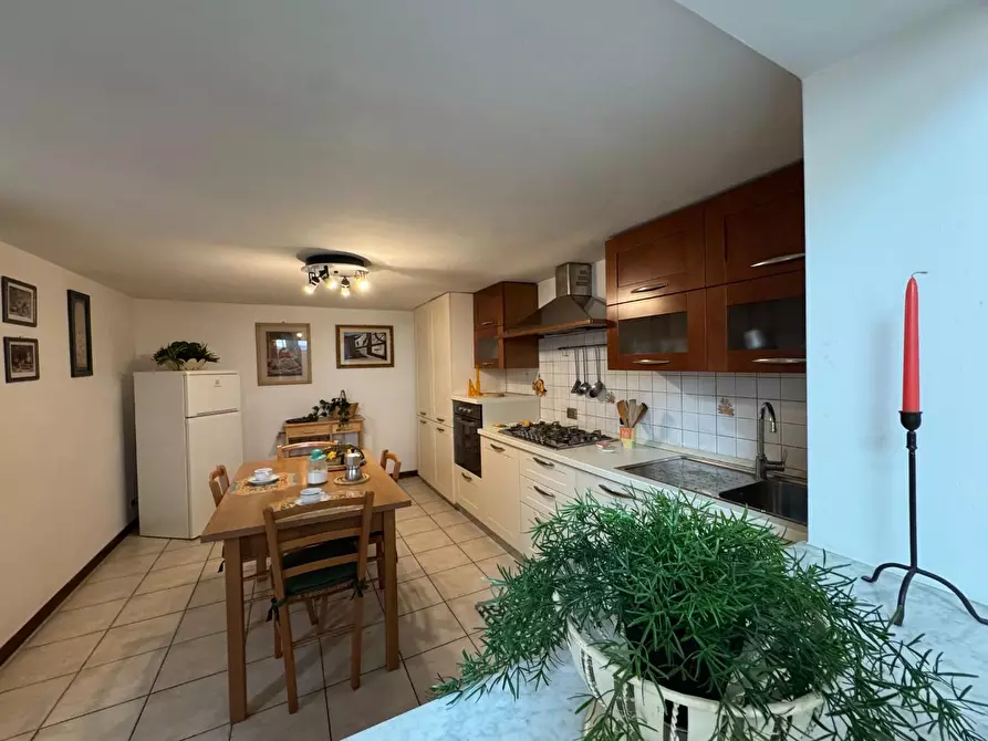 Immagine 32 di Appartamento in vendita  a Camaiore