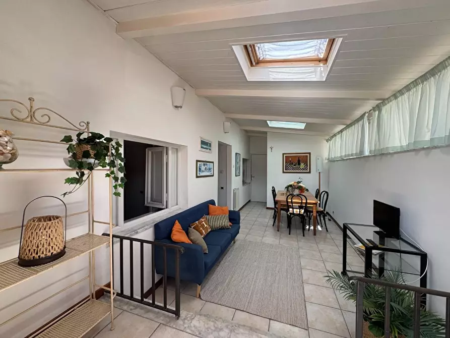 Immagine 2 di Appartamento in vendita  a Camaiore