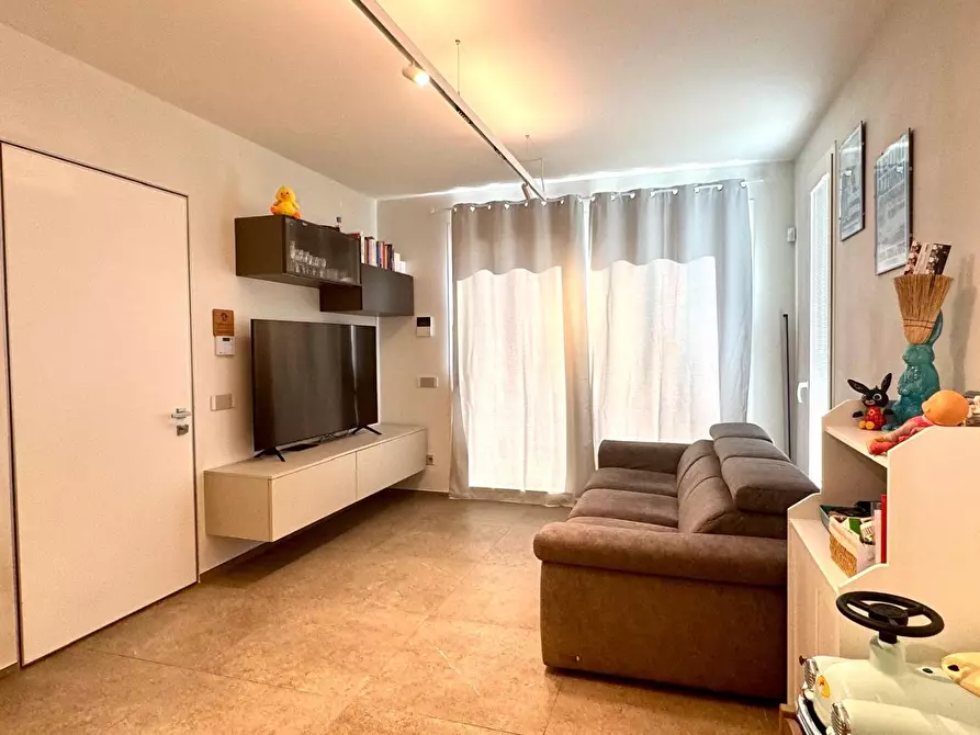 Immagine 15 di Casa indipendente in vendita  a Empoli