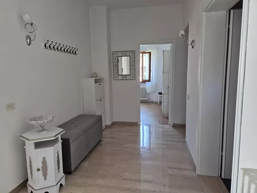 Immagine 27 di Villa in affitto  a Carrara