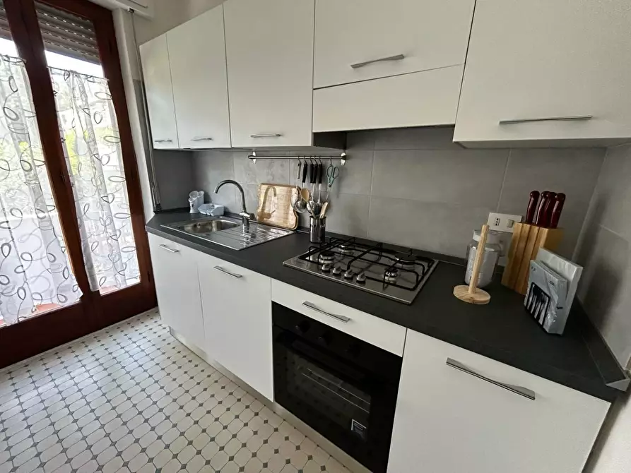 Immagine 8 di Villa in affitto  a Carrara