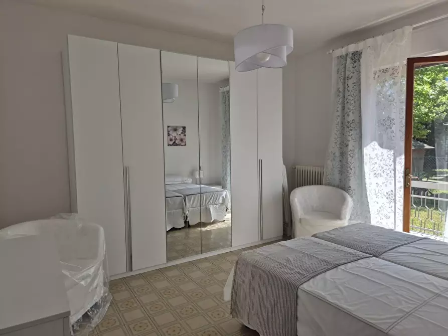 Immagine 9 di Villa in affitto  a Carrara