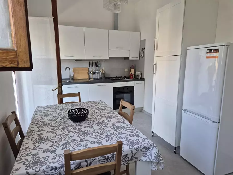 Immagine 4 di Villa in affitto  a Carrara