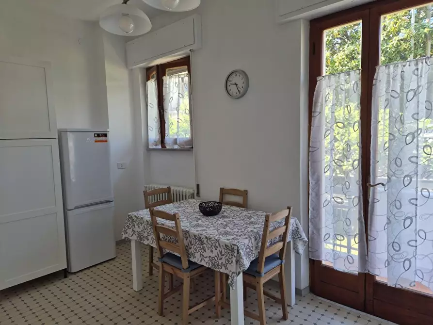 Immagine 7 di Villa in affitto  a Carrara