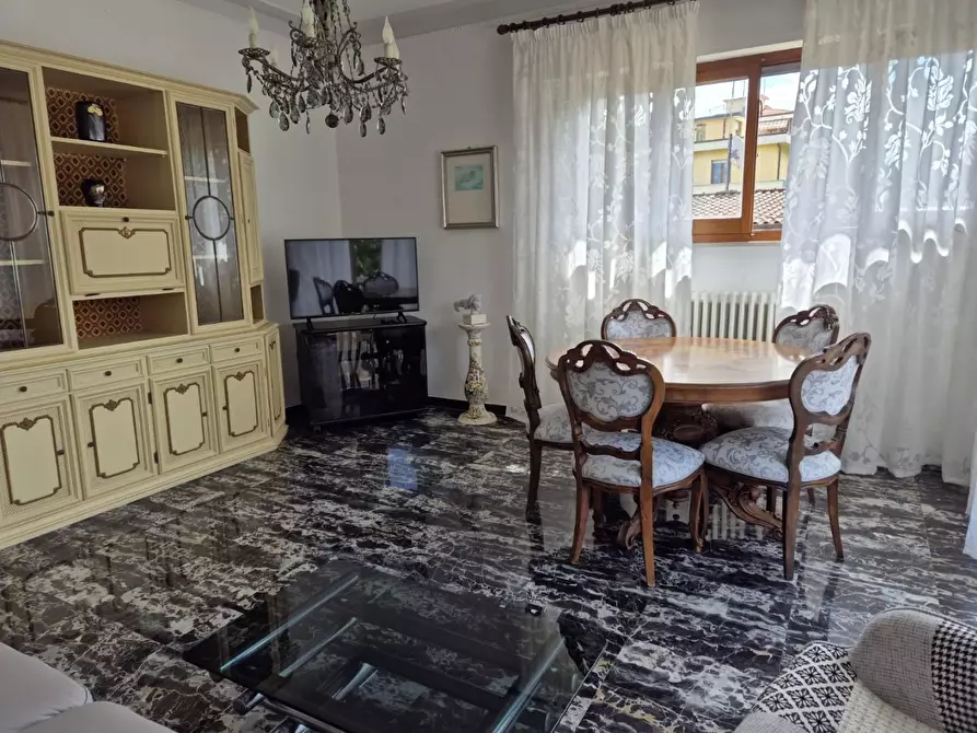 Immagine 28 di Villa in affitto  a Carrara