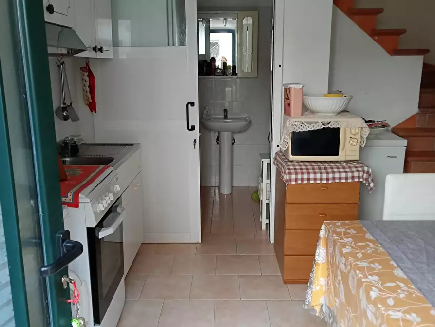 Immagine 12 di Terratetto in vendita  a Massa