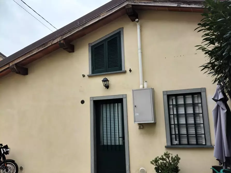 Immagine 2 di Terratetto in vendita  a Massa