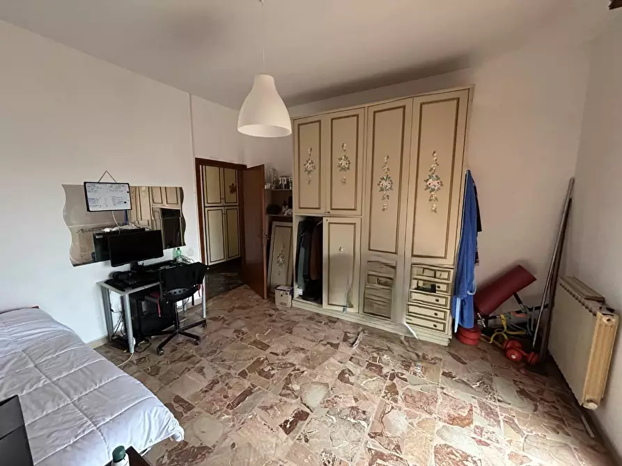 Immagine 22 di Appartamento in vendita  a Siena