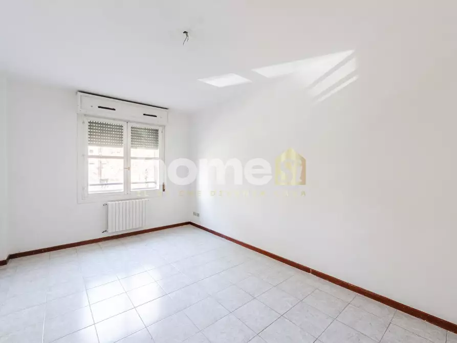 Immagine 25 di Appartamento in vendita  a Reggio Nell'emilia