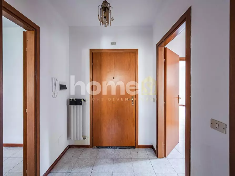 Immagine 24 di Appartamento in vendita  a Reggio Nell'emilia