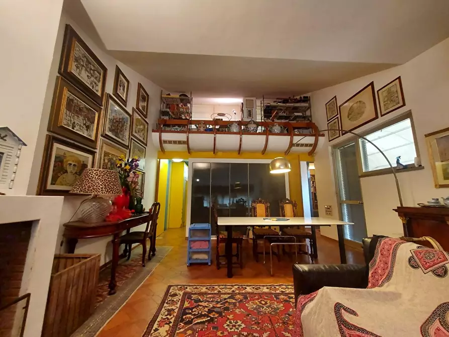 Immagine 36 di Villa in vendita  a Lucca