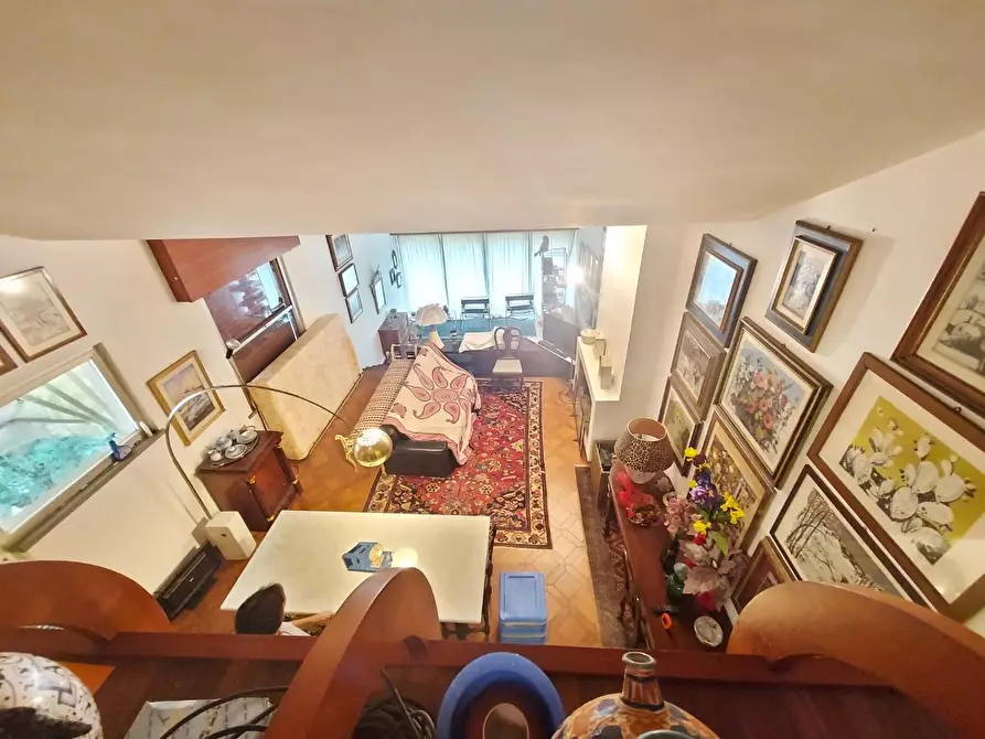 Immagine 52 di Villa in vendita  a Lucca