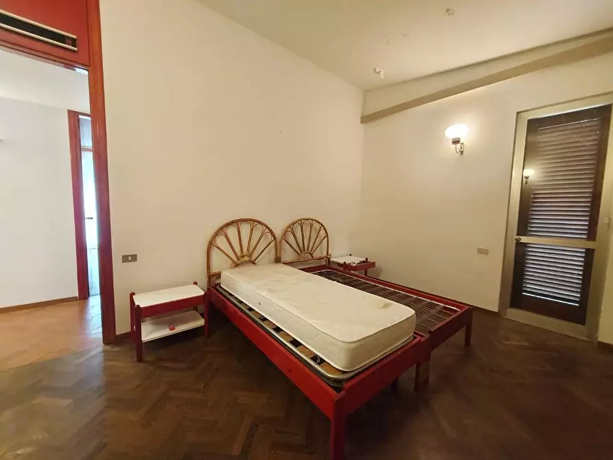 Immagine 26 di Villa in vendita  a Lucca