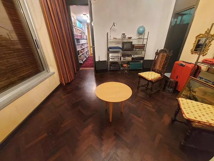 Immagine 61 di Villa in vendita  a Lucca