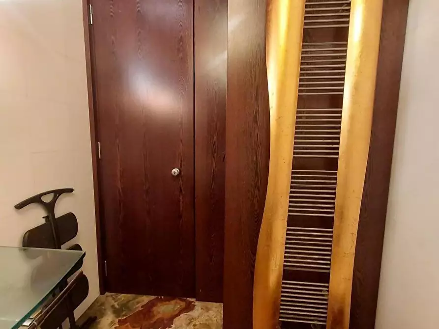 Immagine 45 di Villa in vendita  a Lucca