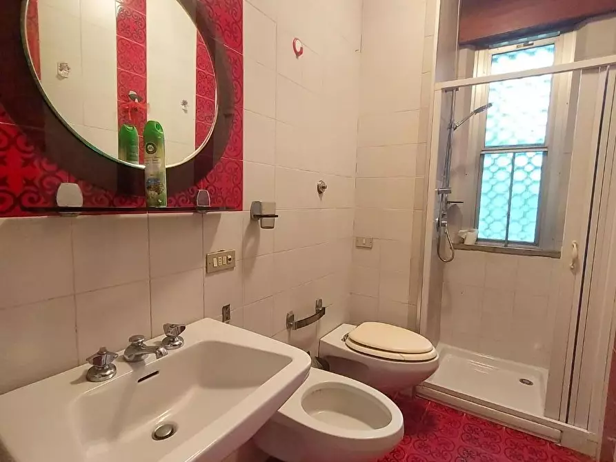 Immagine 27 di Villa in vendita  a Lucca