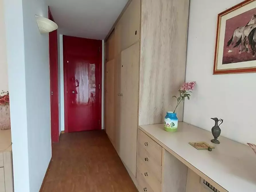 Immagine 22 di Villa in vendita  a Lucca