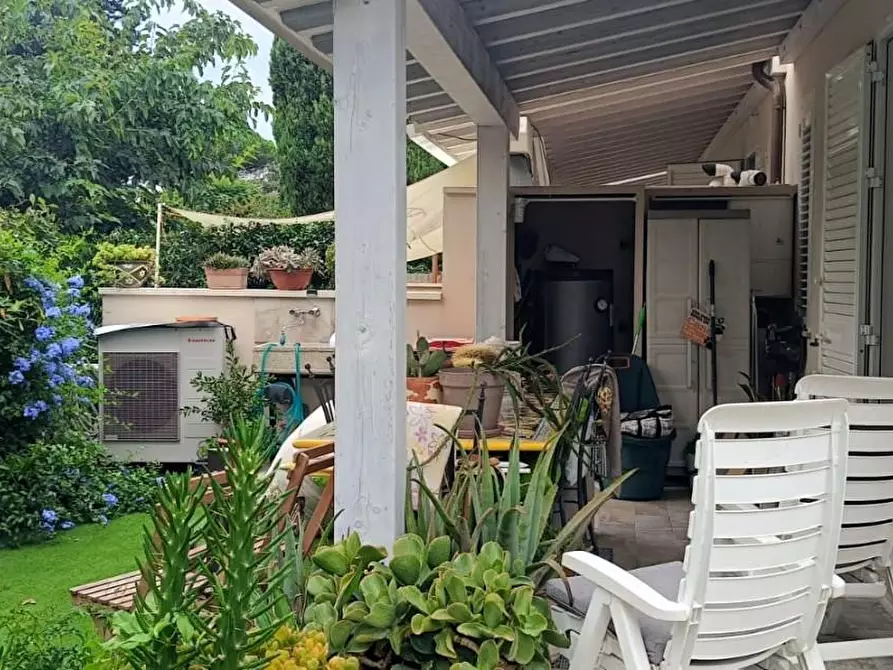 Immagine 59 di Villetta a schiera in vendita  a Cascina