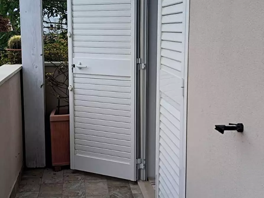 Immagine 24 di Villetta a schiera in vendita  a Cascina