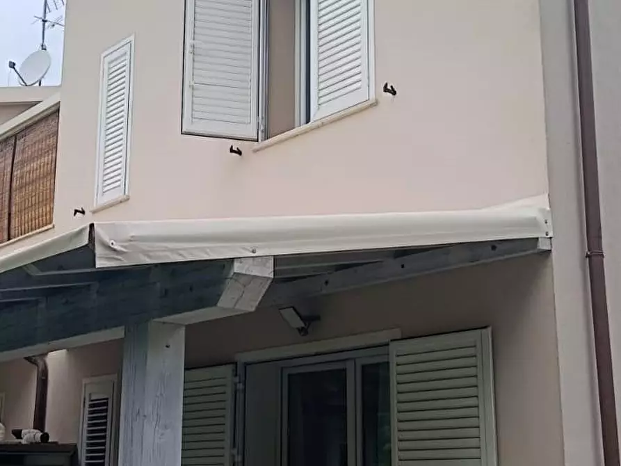 Immagine 61 di Villetta a schiera in vendita  a Cascina