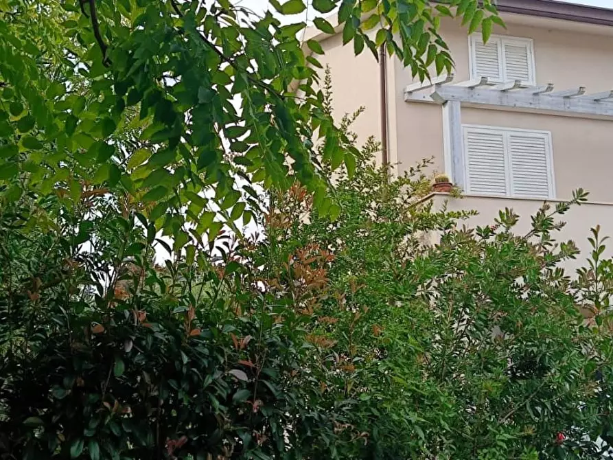 Immagine 48 di Villetta a schiera in vendita  a Cascina