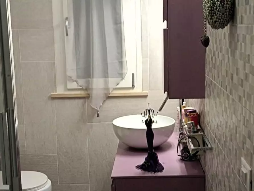 Immagine 15 di Villetta a schiera in vendita  a Cascina