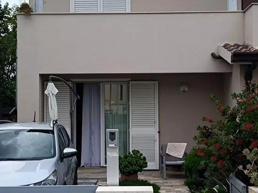 Immagine 46 di Villetta a schiera in vendita  a Cascina