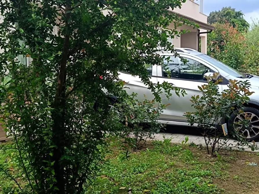 Immagine 54 di Villetta a schiera in vendita  a Cascina