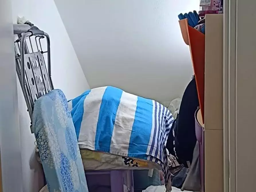 Immagine 40 di Villetta a schiera in vendita  a Cascina