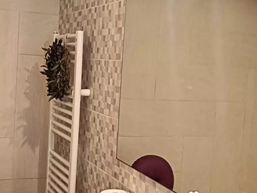 Immagine 44 di Villetta a schiera in vendita  a Cascina