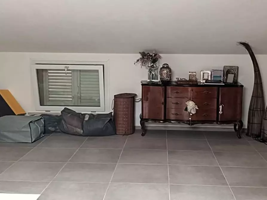 Immagine 32 di Villetta a schiera in vendita  a Cascina