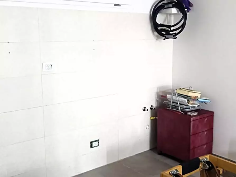 Immagine 36 di Villetta a schiera in vendita  a Cascina