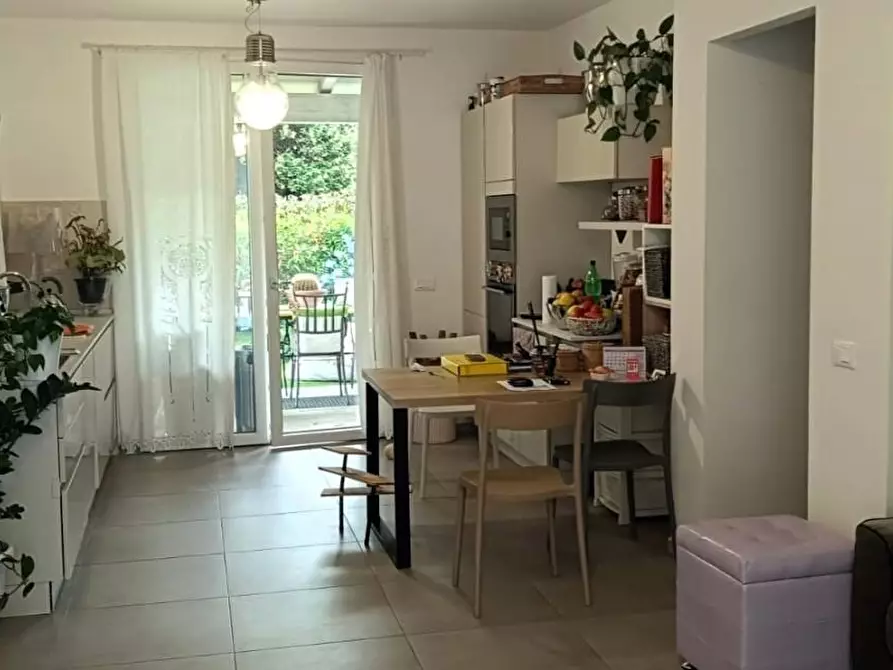 Immagine 3 di Villetta a schiera in vendita  a Cascina